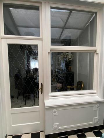 Une porte et une fenêtre guillotine 2m90