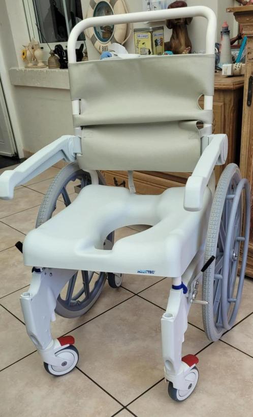 Chaise de douche AQUATECH OCEAN ERGO, Diversen, Verpleegmiddelen, Nieuw, Ophalen