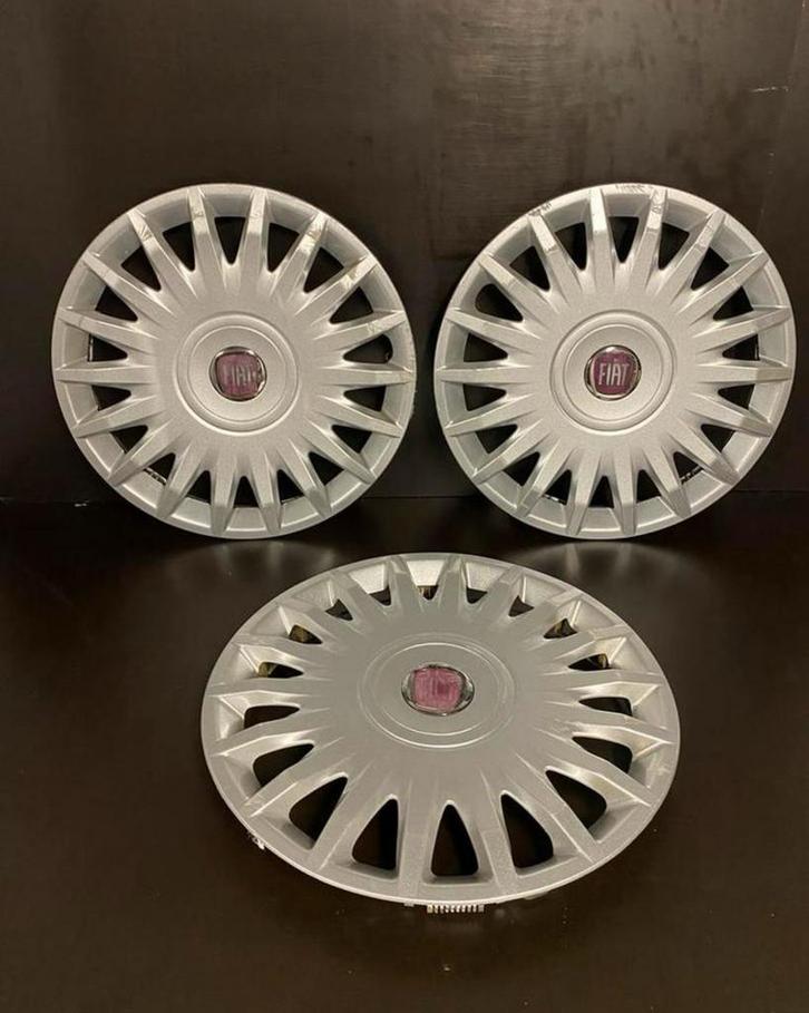 3 originele Fiat Stylo Bravo Punto 15" wieldoppen, Auto diversen, Wieldoppen, Gebruikt, Ophalen of Verzenden