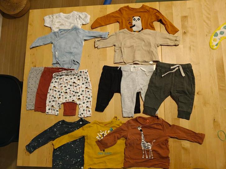 Pakket babykleding jongen maat 50-56 (40stuks), Kinderen en Baby's, Babykleding | Baby-kledingpakketten, Maat 50, Ophalen of Verzenden