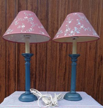 2 petites lampes, 12€ les 2 lampes beschikbaar voor biedingen