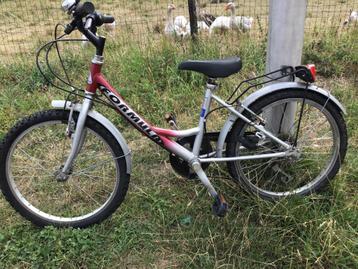Jongenfiets beschikbaar voor biedingen