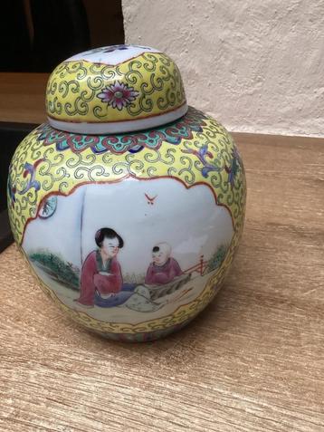 Chinese antieke gemberpot  beschikbaar voor biedingen