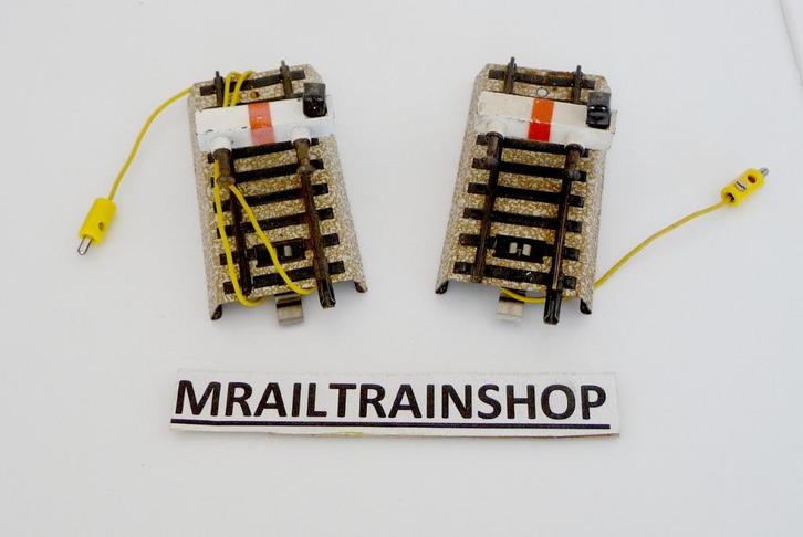 7191 MARKLIN HO - 2 x STOOTBLOK+ LICHT IN METAAL, Hobby en Vrije tijd, Modeltreinen | H0, Gebruikt, Rails, Wisselstroom, Märklin