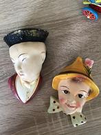 2 antieke porseleinen muurbeeldjes, Ophalen of Verzenden