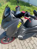 Yamaha XMax 125 scooter in sportstijl, Fietsen en Brommers, Scooters | Aprilia, Benzine, Zo goed als nieuw