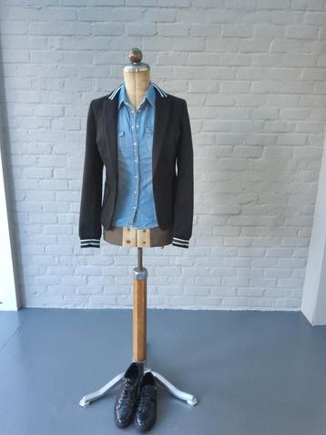 Zwarte blazer met leuk detail Esprit beschikbaar voor biedingen