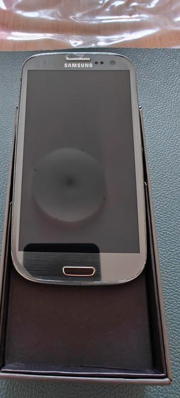 Samsung S3 16GB grijs titanium  beschikbaar voor biedingen