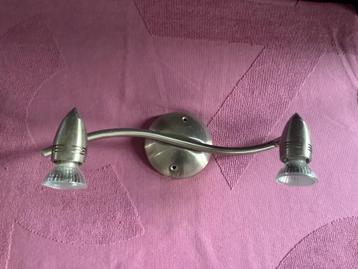 Plafondlamp met 2 spots 38 cm in werkende staat beschikbaar voor biedingen
