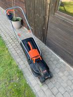 Grasmachine Black+Decker, Tuin en Terras, Grasmaaiers, Ophalen, Elektrische grasmaaier, Zo goed als nieuw, Opvangbak