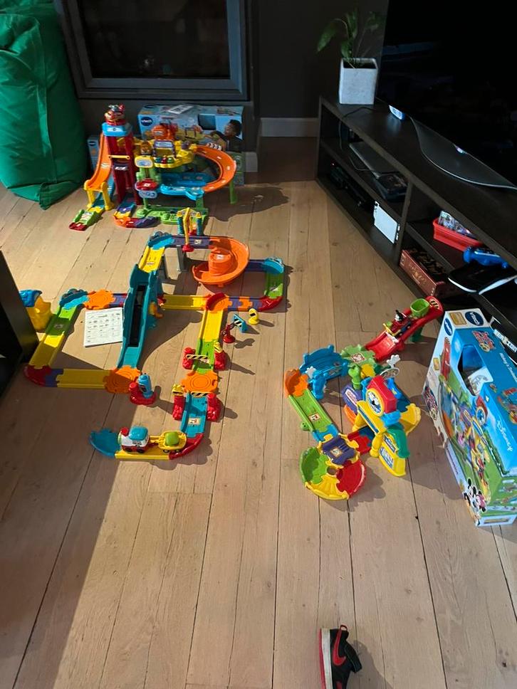 Groot lot vtech toet toet auto banen met auto’s, Kinderen en Baby's, Speelgoed | Vtech, Gebruikt, Ophalen