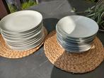 12 platte borden en 11 diepe borden, Antiek en Kunst, Antiek | Servies compleet, Ophalen