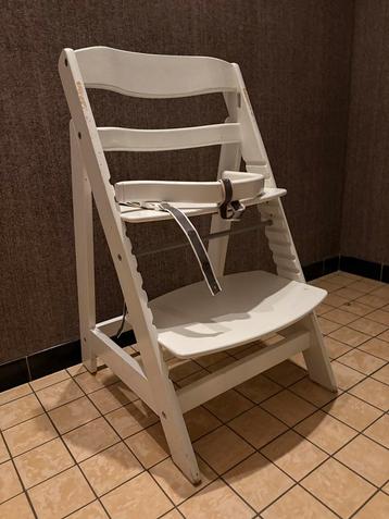 La chaise haute évolutive en bois beschikbaar voor biedingen