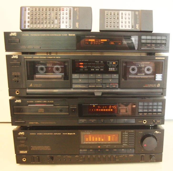 JVC Stereo Met 2 Afstandsbedieningen / Versterker CD & Tuner, Audio, Tv en Foto, Stereoketens, Zo goed als nieuw, Cd-speler, Tuner of Radio