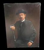 Groot portret van man met bolhoed ,Gesigneerd , date 1903, Antiek en Kunst, Ophalen