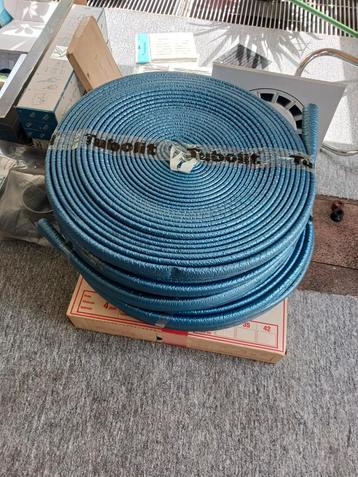ISOLATIE  15,22, 28 MM 1 euro de meter is 15 meter lang. beschikbaar voor biedingen