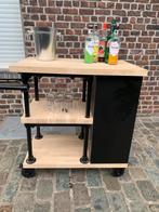 Stoere Industrieel bar op wielen, Ophalen, Zo goed als nieuw