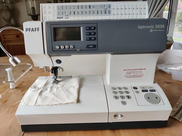 Pfaff Tiptronic 2030, Hobby en Vrije tijd, Naaimachines en Toebehoren, Gebruikt, Naaimachine, Pfaff, Ophalen