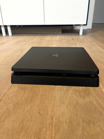 PlayStation 4 slim – Zonder controller – Kabel op aanvraag beschikbaar voor biedingen