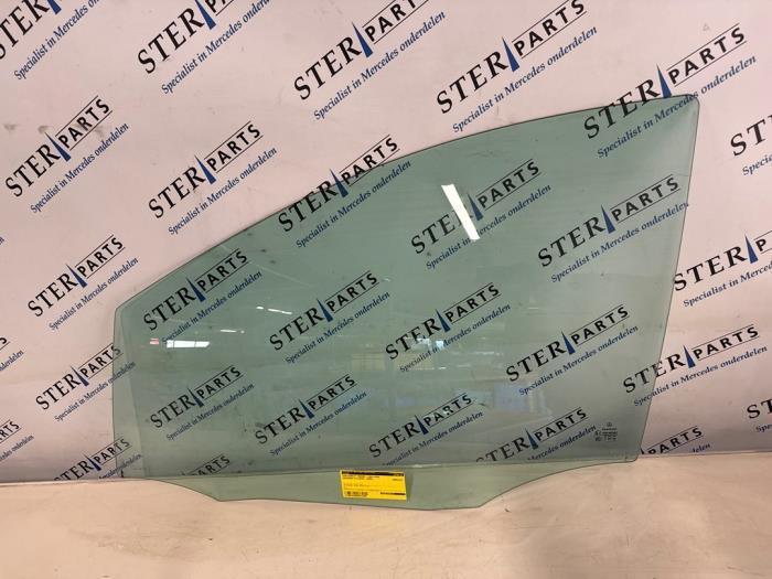 Portierruit 4Deurs links-voor van een Mercedes A-Klasse, Auto-onderdelen, Ruiten en Toebehoren, Mercedes-Benz, Gebruikt, 3 maanden garantie