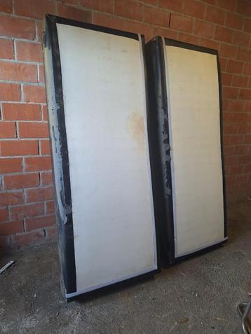Bed beschikbaar voor biedingen