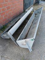 Inox en galva voederbak.