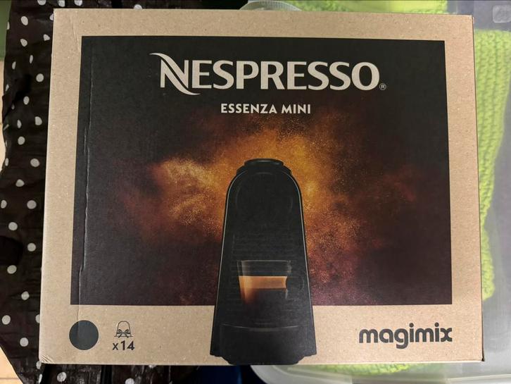 Nespresso - Magimix - Essenza mini, Huis en Inrichting, Keuken | Keukenbenodigdheden, Nieuw, Ophalen
