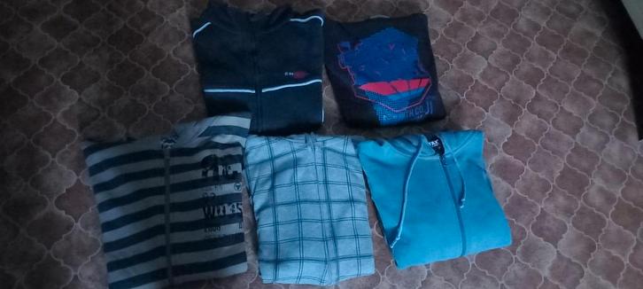 4 vesten met kap en rits en 1 sweater Jack & Jones met kap, Vêtements | Hommes, Pulls & Vestes, Comme neuf, Taille 48/50 (M), Autres couleurs