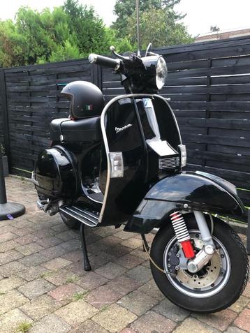 Vespa Piaggio PX 125 Noir – Modèle Rare en Excellent État