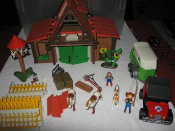 Playmobil manege beschikbaar voor biedingen