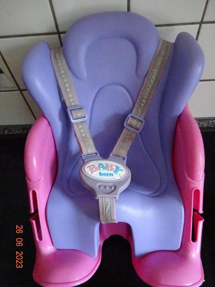 Zapf Baby born, zeer degelijk fietstoeltje voor je poppemie, Kinderen en Baby's, Speelgoed | Poppen, Ophalen of Verzenden