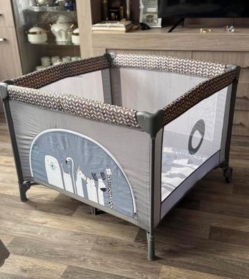 Baby parc beschikbaar voor biedingen