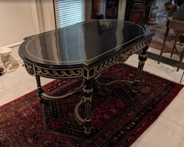antieke tafel in Napoleon III stijl beschikbaar voor biedingen