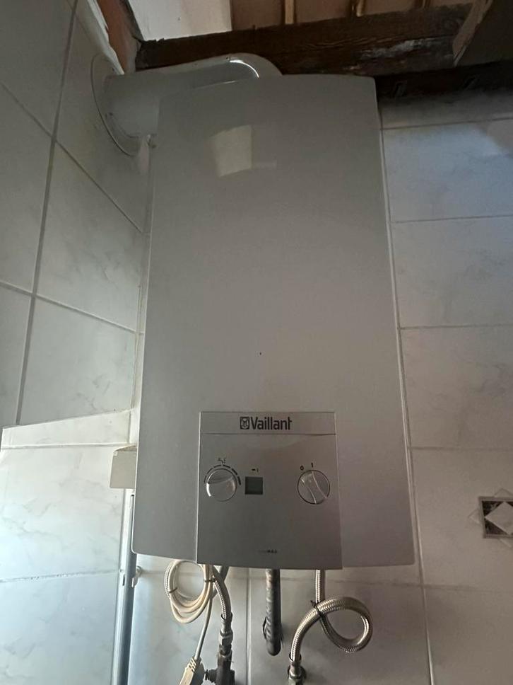 Vaillant turboMAG 14-2 R HT gasdoorstroomboiler, Doe-het-zelf en Bouw, Chauffageketels en Boilers, Zo goed als nieuw, Aardgas