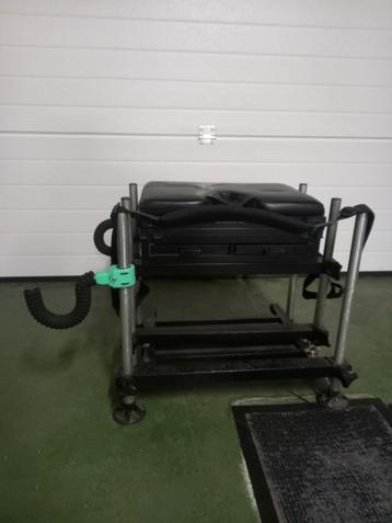 Visserstoel 150€ + extra´s  beschikbaar voor biedingen
