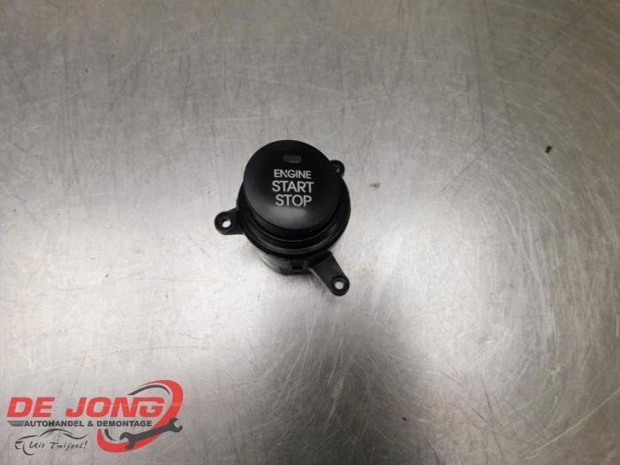 Commutateur marche-arrêt d'un Hyundai IX35, Autos : Pièces & Accessoires, Tableau de bord & Interrupteurs, Hyundai, Utilisé, 3 mois de garantie