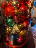 Antieke stolp gevuld met oude kerstballen, Diversen, Ophalen, Gebruikt