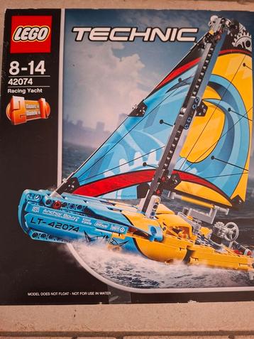 2IN1 LEGO TECHNIC BOOT beschikbaar voor biedingen