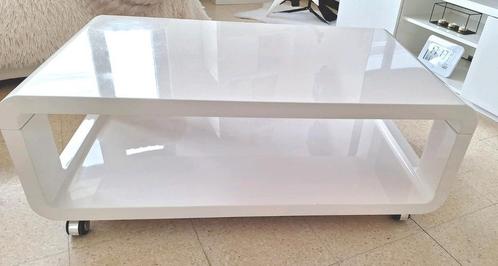 Moderne Hoogglans Salontafel op wieltjes
Ikea, Huis en Inrichting, Tafels | Salontafels, Gebruikt, Ophalen