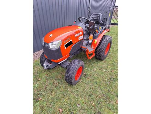 Mini tracteur Kubota B2261, Articles professionnels, Machines & Construction | Jardin, Parc & Sylviculture, Autres types