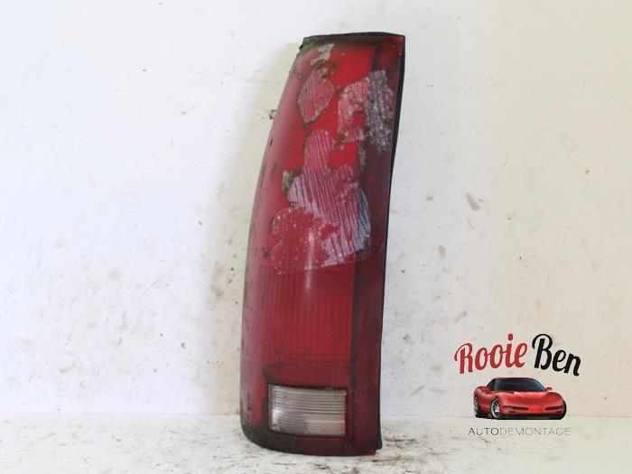 Feu arrière gauche d'un GMC Yukon, Autos : Pièces & Accessoires, Éclairage, Autres marques automobiles, Utilisé, 3 mois de garantie