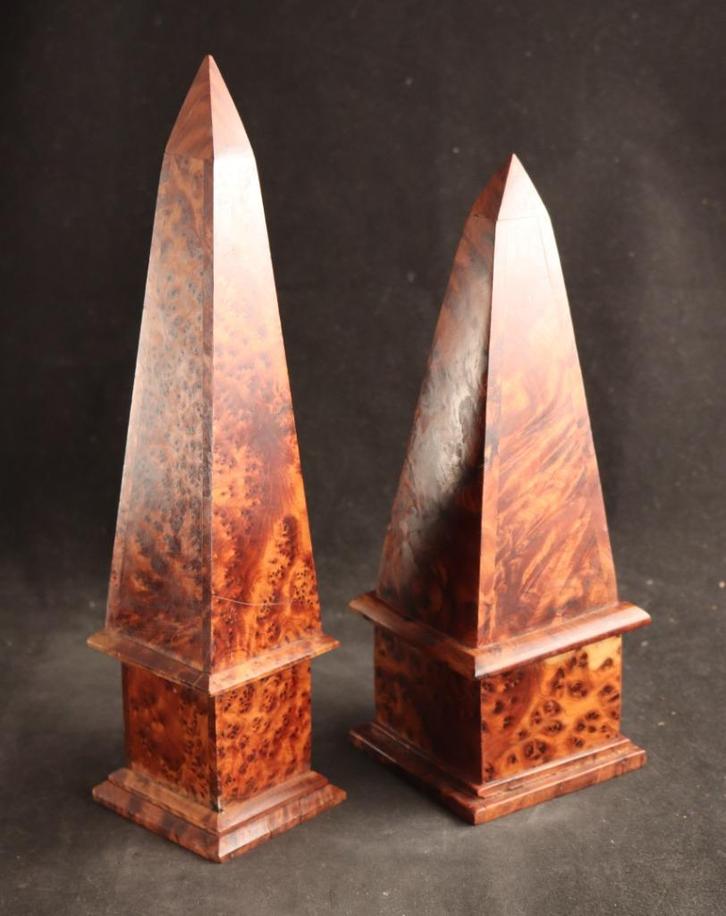 Paar decoratieve obelisken, Antiek en Kunst, Antiek | Woonaccessoires, Ophalen of Verzenden
