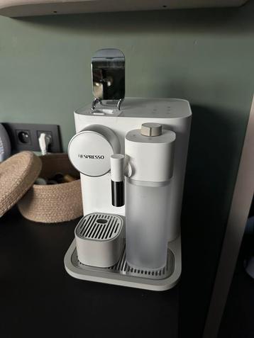 Nespresso Gran Lattissima Delonghi beschikbaar voor biedingen