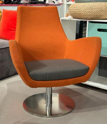 Design draaifauteuil van het merk GOIN  beschikbaar voor biedingen