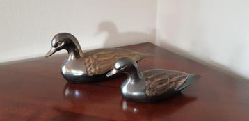 Tinnen eenden en belegd met messing delen beschikbaar voor biedingen