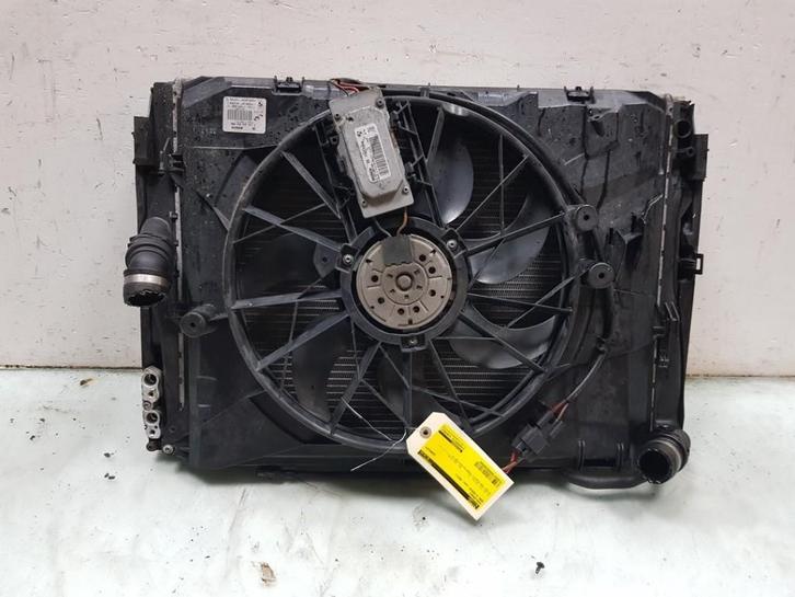 RADIATEUR COMPLEET BMW 3 serie Touring (E91), Auto-onderdelen, Airco en Verwarming, BMW, Gebruikt
