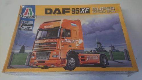 Daf xf95-model, Hobby en Vrije tijd, Modelbouw | Auto's en Voertuigen, Nieuw, Truck, Groter dan 1:32, Italeri, Ophalen of Verzenden