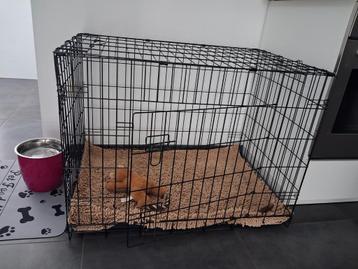 Metalen bench, goede staat beschikbaar voor biedingen