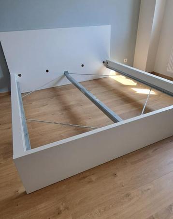 Ikea MALM bedonderstel, hoog, wit 180x200cm + 4 bedlades beschikbaar voor biedingen