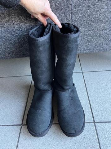 Hoge zwarte Ugg boots laarzen maat 40 beschikbaar voor biedingen